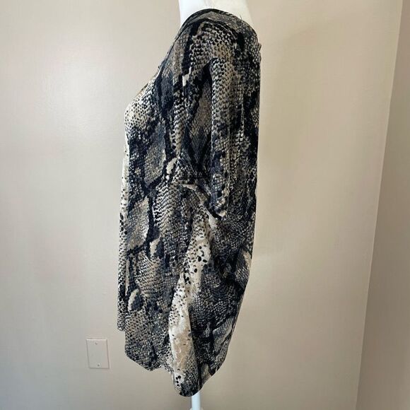 Jaclyn Smith| XLarge | snake print| stretch| Lightweight - Picture 5 of 10